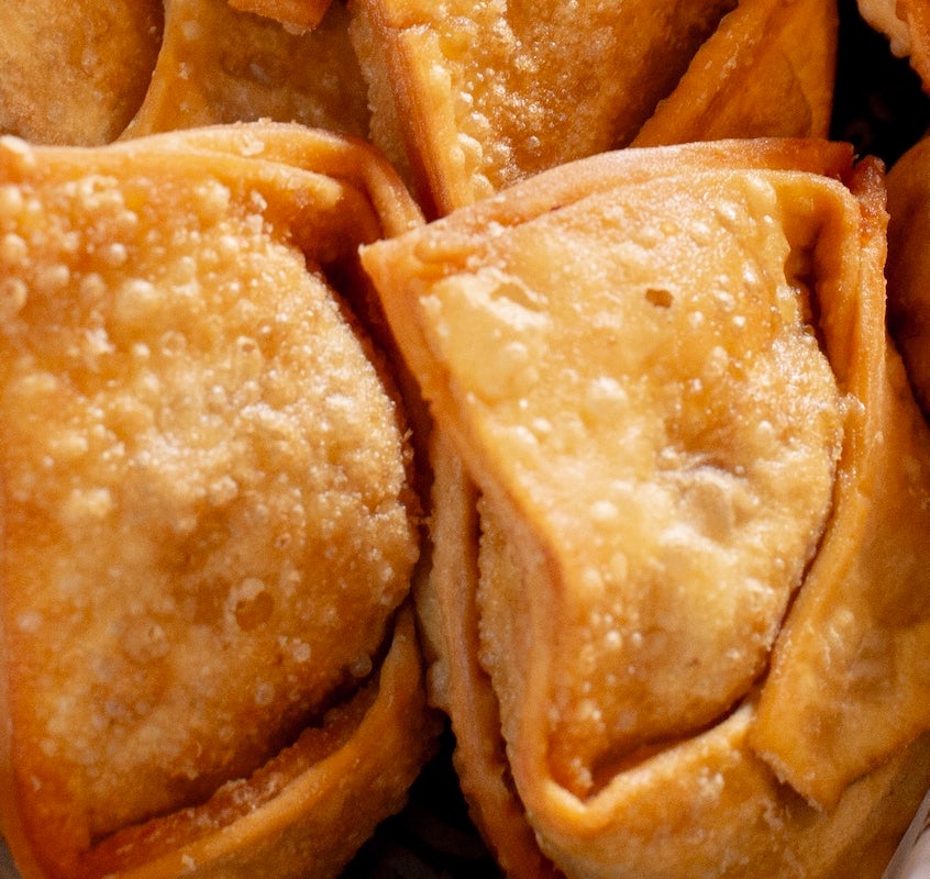 Order Jalapeno Bacon Cheddar Wontons food online from Boulder Tap House store, Mankato on bringmethat.com