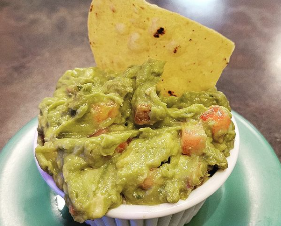 Order Guacamole and Chips food online from Tacos El Norte store, McHenry on bringmethat.com
