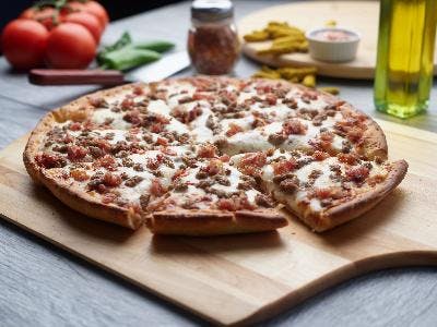 Order Cheeseburger Pizza - Small 10'' food online from Chicago's Pizza With A Twist store, Livingston on bringmethat.com