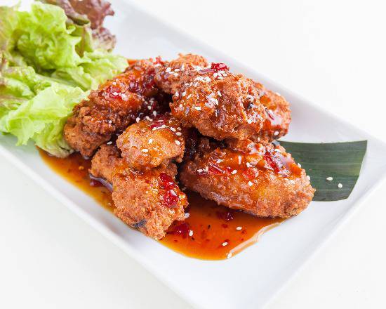 Order Silom’s Wings food online from Silom 12 store, Chicago on bringmethat.com