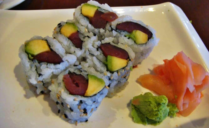 Order Tuna Avocado Roll food online from Hawkers store, New York on bringmethat.com