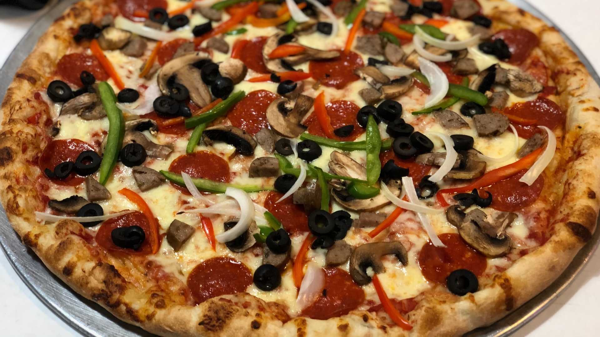 Order Supreme Pizza - 10'' food online from Big Woodys Pizza store, Allentown on bringmethat.com
