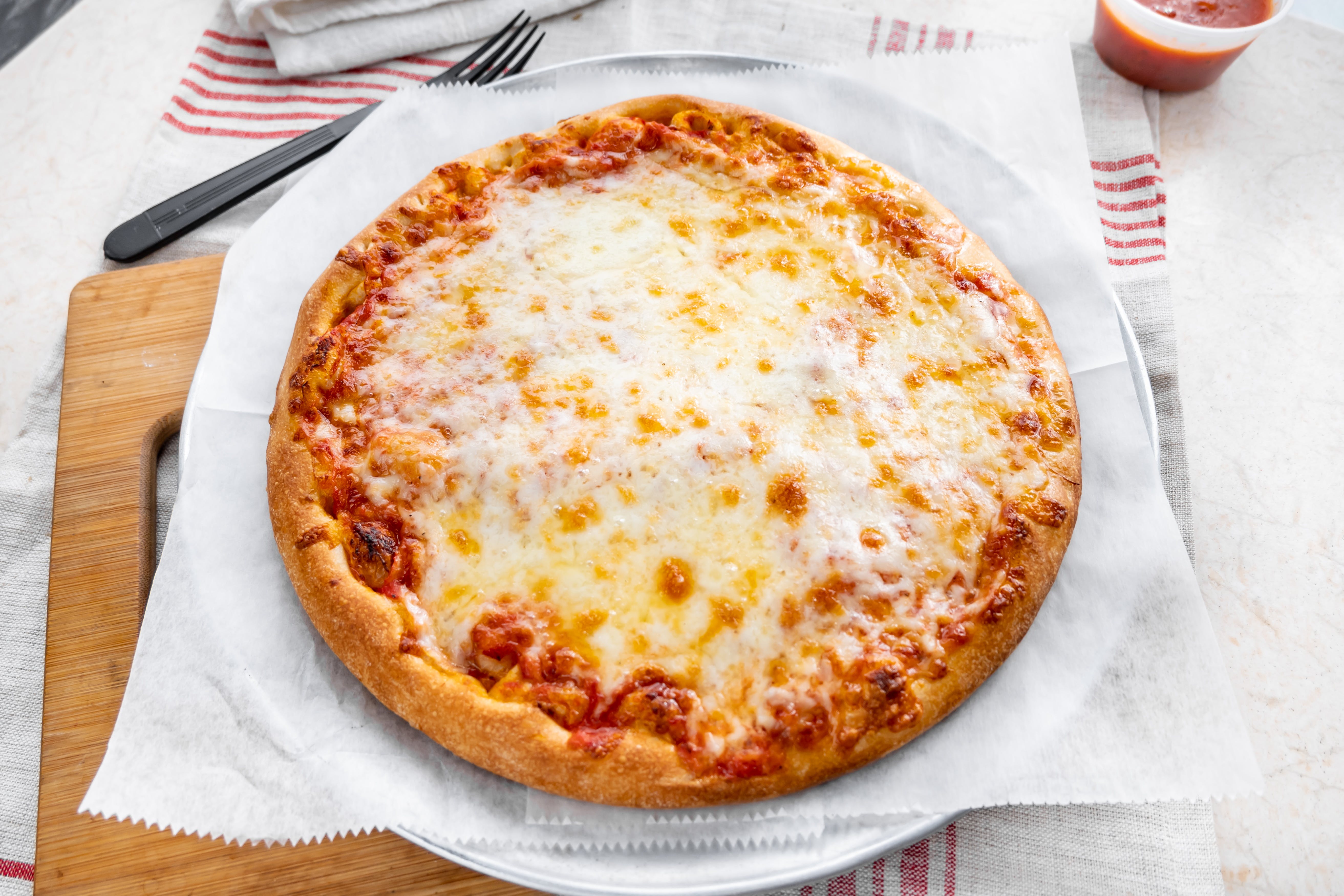 Order Plain Cheese Pizza - Large 16'' food online from Gennaro's Pizza & Steaks store, Philadelphia on bringmethat.com