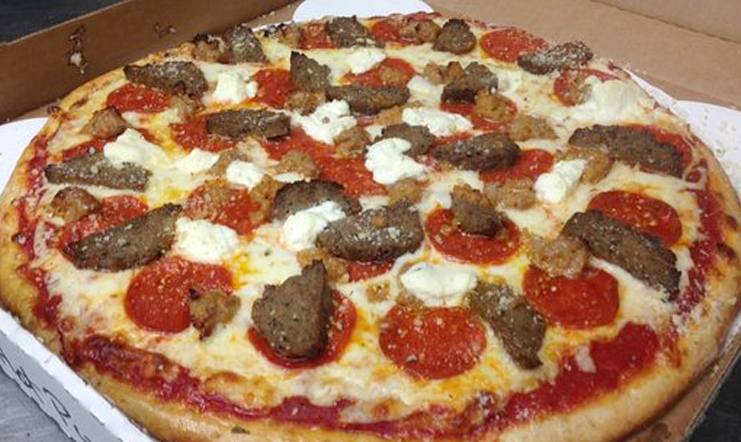 Order 8" Personal Pete's Special Pizza food online from Surfside Pizza store, San Clemente on bringmethat.com