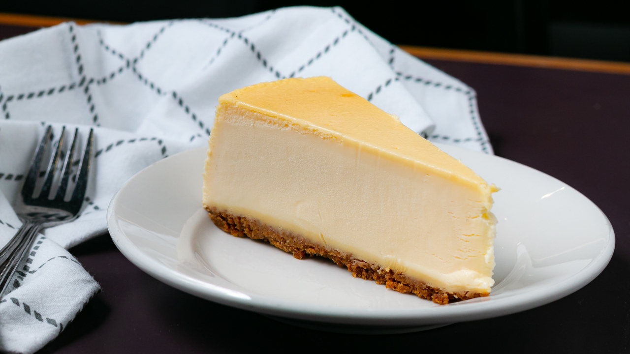 Order New York Style Cheese Cake food online from 4 Brothers Italian Restaurant & Pizzeria store, Delray Beach on bringmethat.com