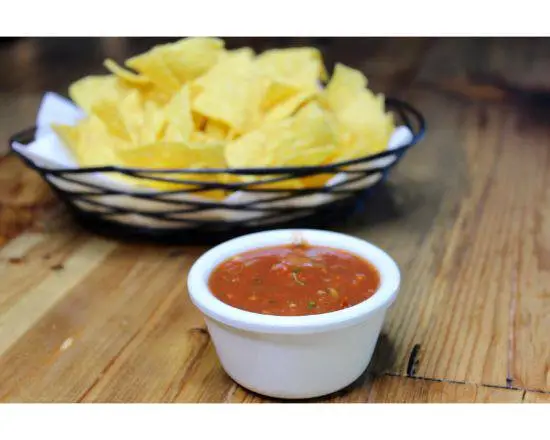 Order  House Made Lime Tortilla Chips & Salsa food online from Carlita store, Portland on bringmethat.com