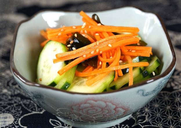Order Cucumber Salad with Sesame food online from Osaka Sushi & Fresh Smoothies store, Chicago on bringmethat.com