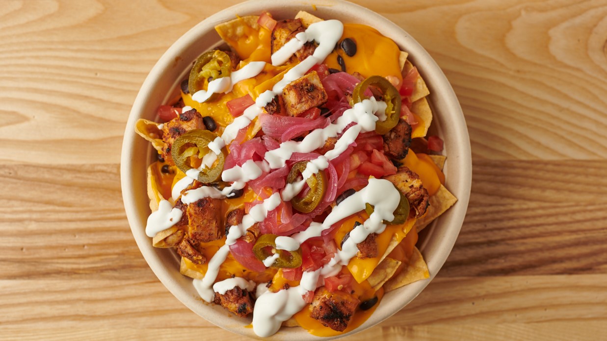 Order CHAR-GRILLED CHICKEN NACHOS food online from Burrito Beach store, Chicago on bringmethat.com