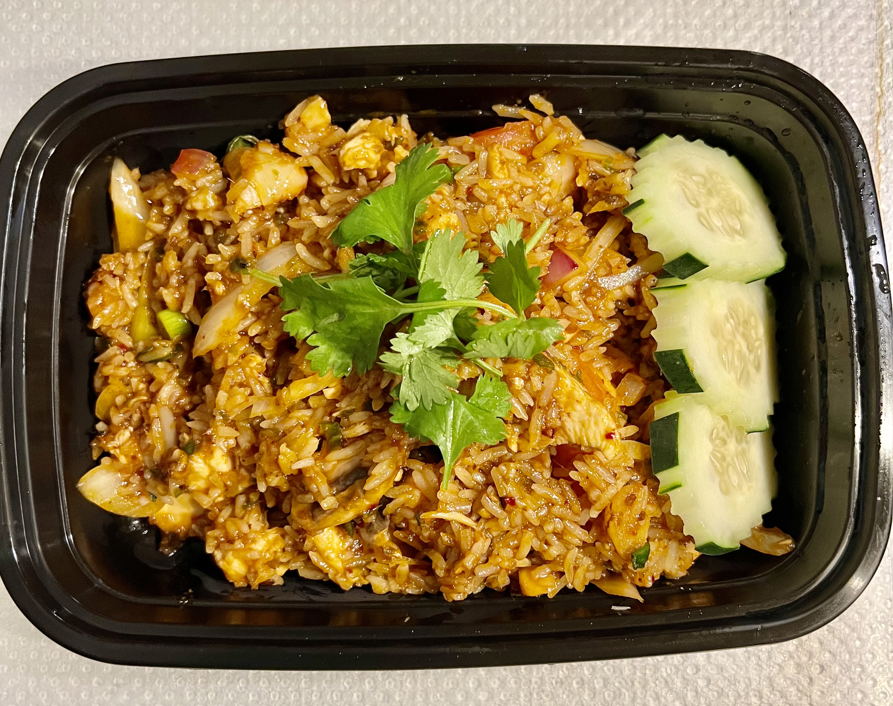 Order Tom Yum Fried Rice food online from Karakade Thai Cuisine store, Redwood City on bringmethat.com