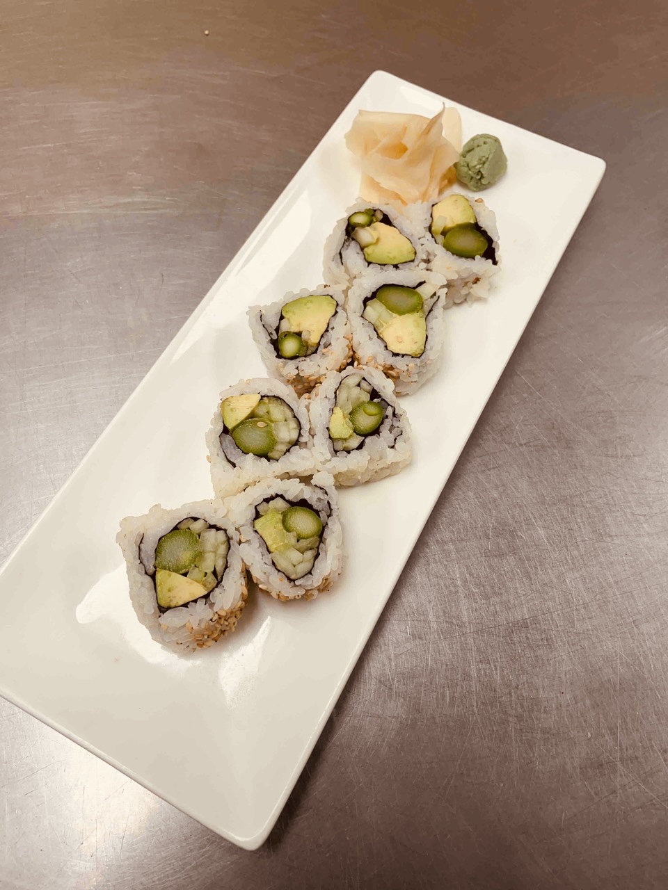Order Vegetable Roll food online from Mikoto Ramen Bar & Sushi store, Southlake on bringmethat.com