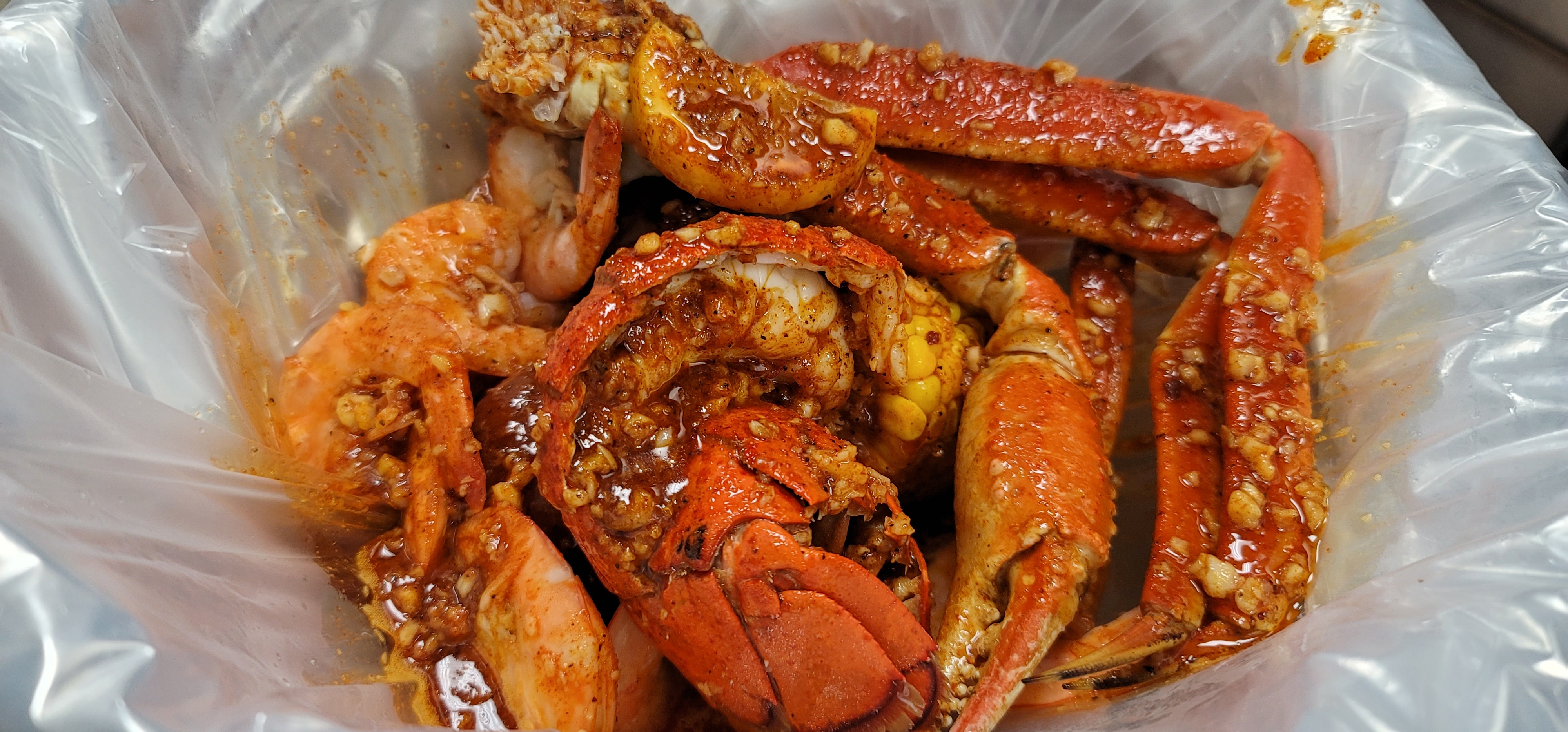 Order Combo E food online from La Juicy Seafood store, St. Louis on bringmethat.com