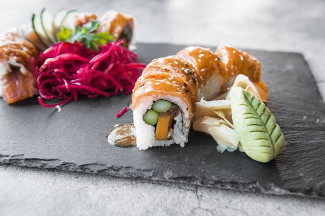 Order Amai Mango Roll food online from Yellowtail Sushi & Asian Kitchen store, Chicago on bringmethat.com