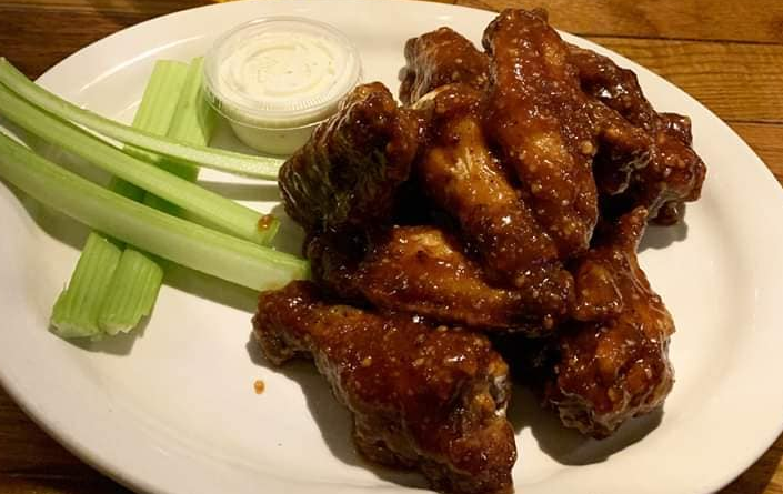 Order Chicken Wings food online from Benny Sports Bar And Latin Restaurant store, Cleveland on bringmethat.com
