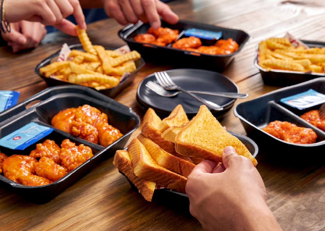 Order Boneless Wing Family Meal food online from Zaxby's store, Union City on bringmethat.com