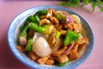 Order Pepper chicken with onion food online from Panda Chinese Restaurant store, New York on bringmethat.com