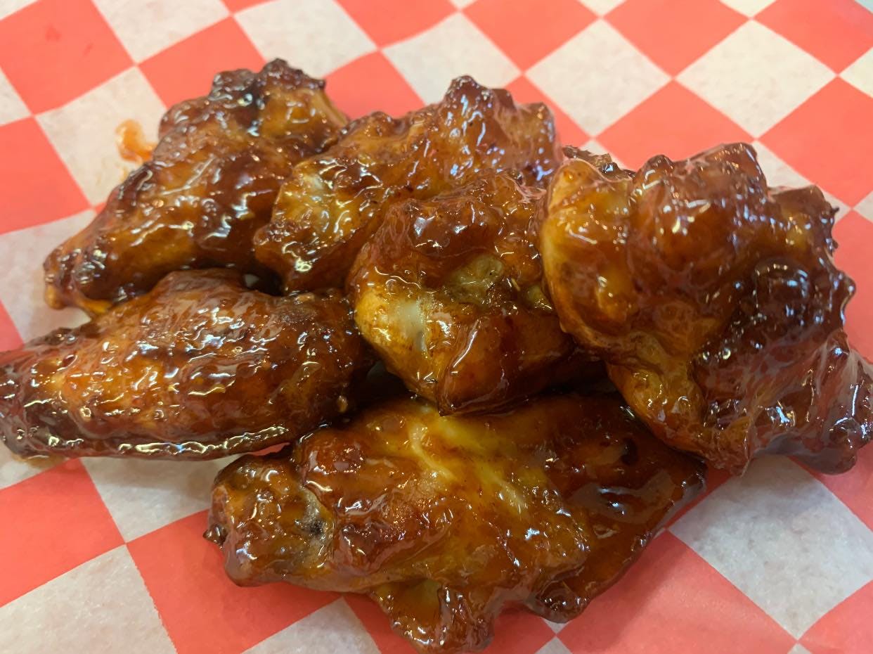 Order Chicken Wings - 6 Pieces food online from Wild West Pizza And Grill store, Lompoc on bringmethat.com