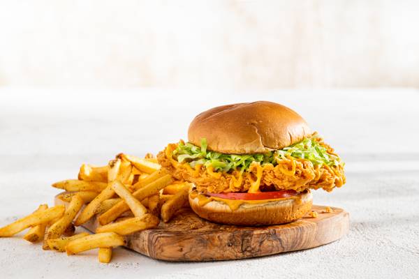 Order Big Mouth Crispy Chicken Sandwich food online from Chilis store, Woodbridge on bringmethat.com