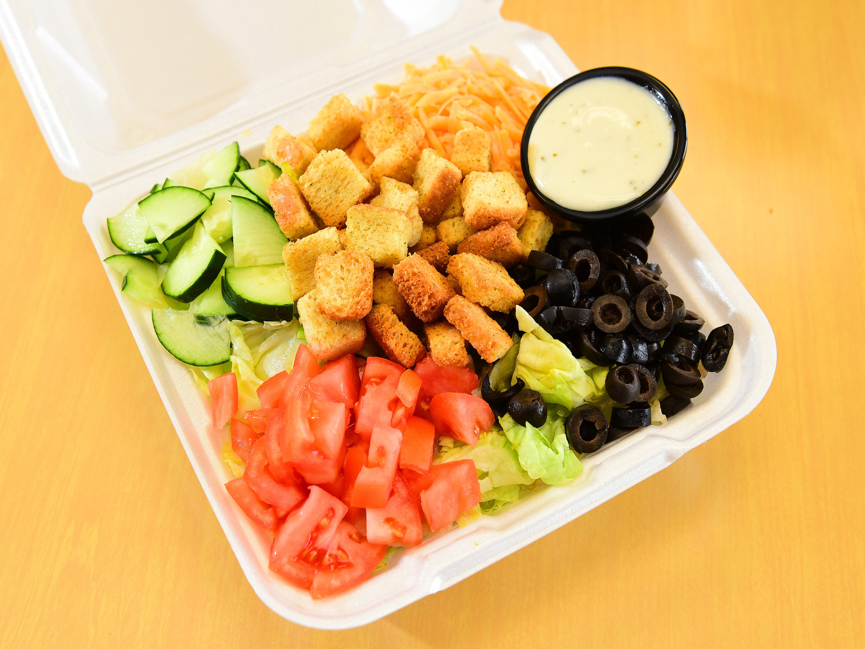 Order Garden Salad food online from Colombinis Pizza & Deli store, Rochester on bringmethat.com
