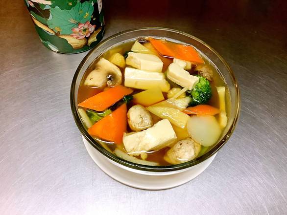 Order Vegetable & Bean Curd Soup 杂菜豆腐汤 food online from China Dragon store, Anoka on bringmethat.com