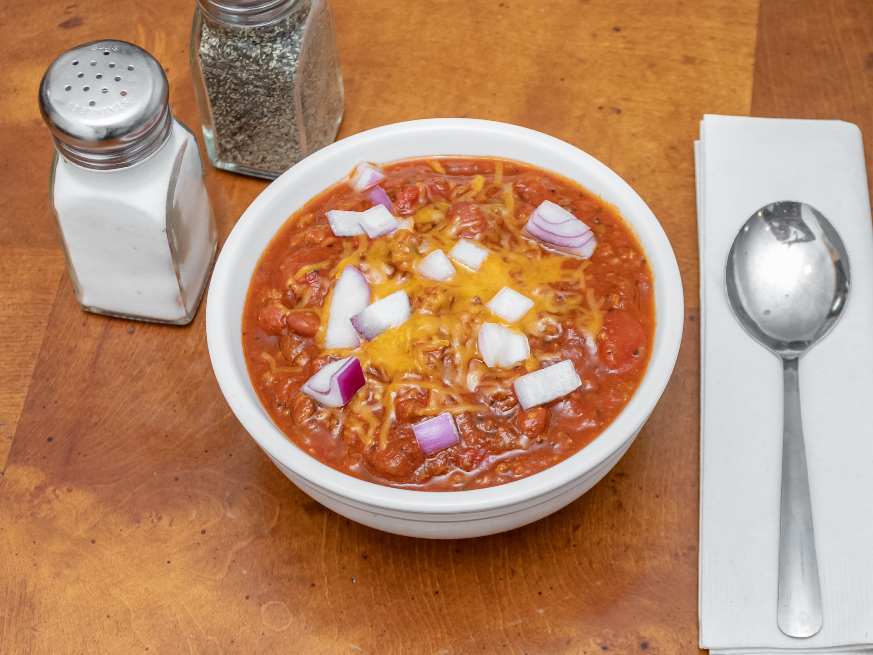 Order Palmer’s Chili Soup  food online from Palmers Deli & Market, Kaleidoscope at the Hub store, Des Moines on bringmethat.com
