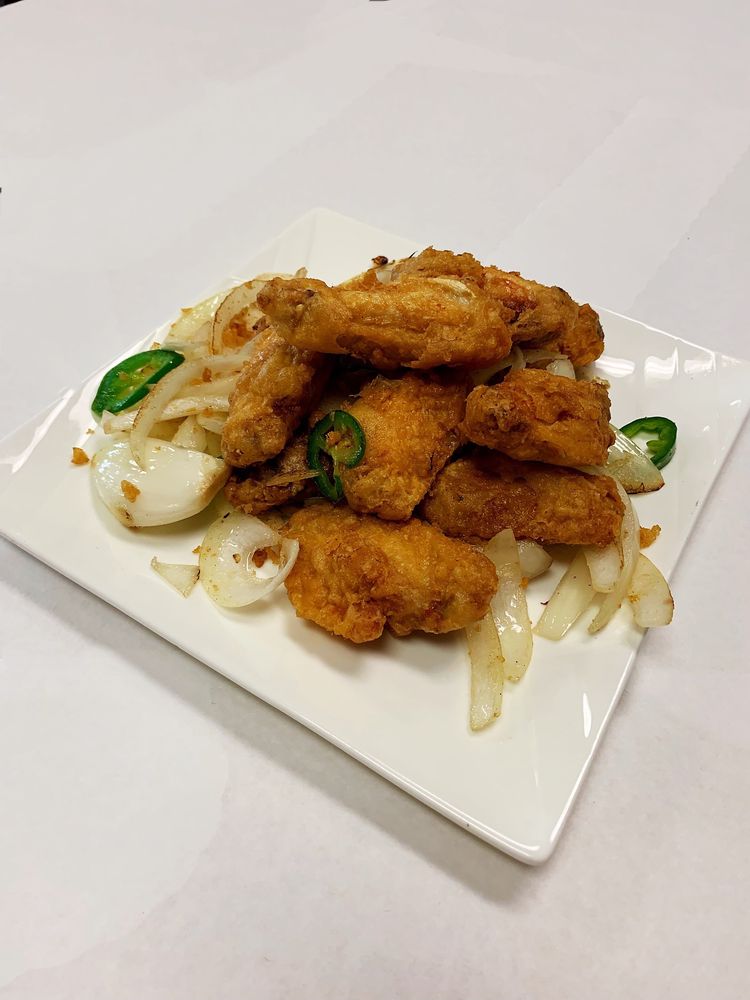 Order Salt and Pepper Chicken Wings food online from China Villa store, Novato on bringmethat.com