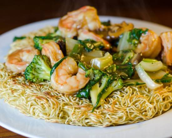 Order Crispy Chow Mein food online from Thousand Wok store, Thousand Oaks on bringmethat.com