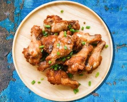 Order Traditional Chicken Wings food online from Pizza Republic store, Indianapolis, on bringmethat.com