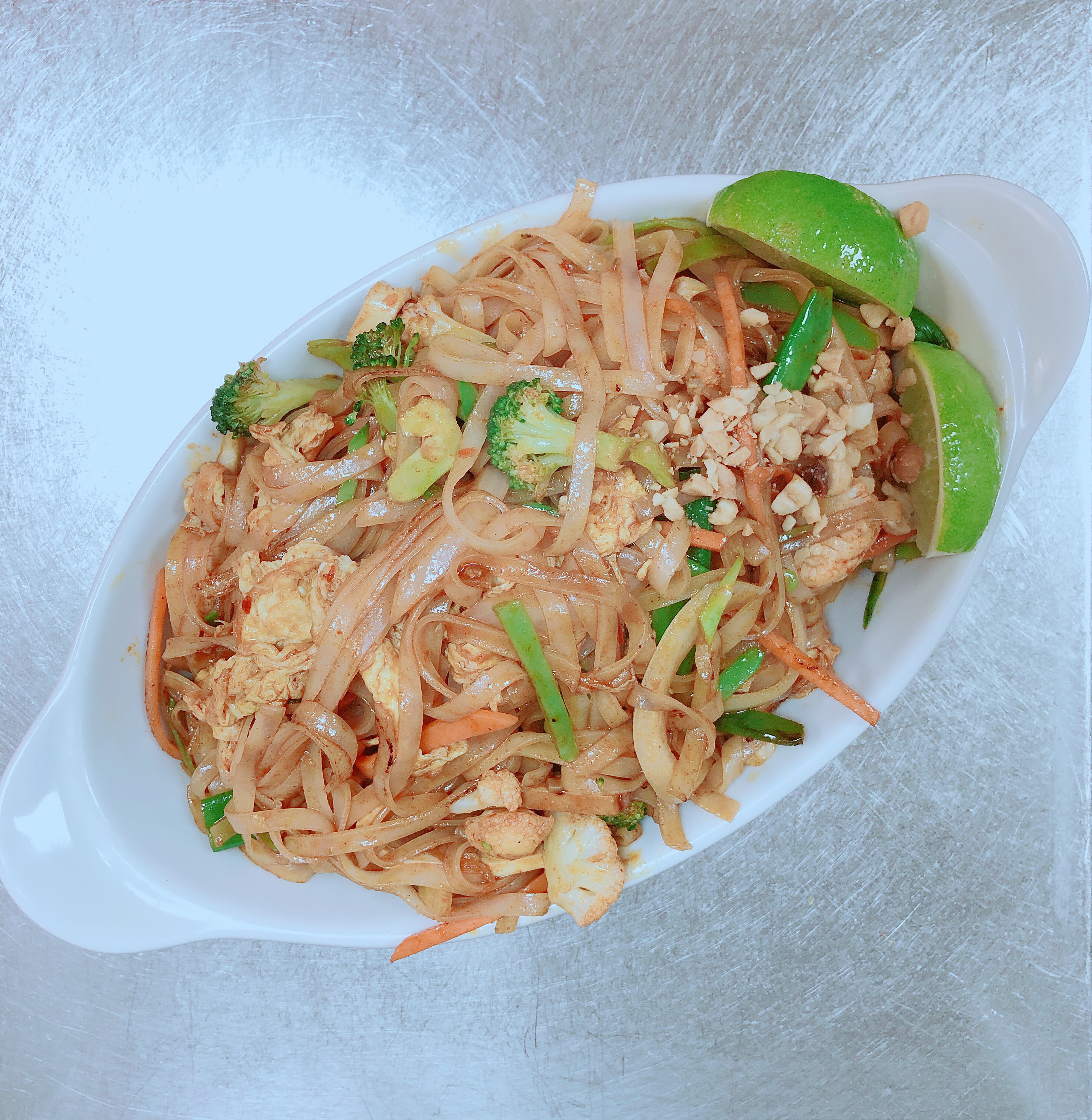 Order N13. Pad Thai food online from Ollie's Noodle Shop & Grille store, New York on bringmethat.com