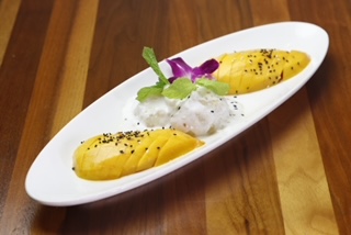 Order Mango Sticky Rice food online from Thai Gulf store, San Diego on bringmethat.com