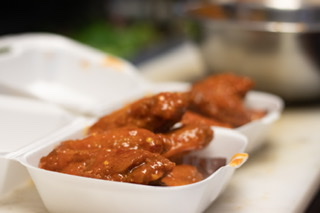 Order 6 EZ Style Wings food online from Trend Urban Cafe store, Stone Mountain on bringmethat.com
