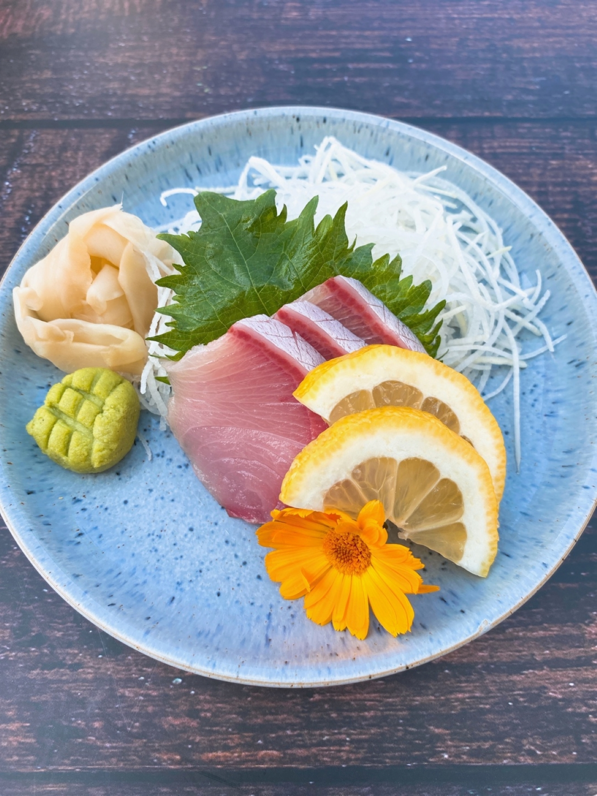 Order Yellowtail Sashimi food online from Yanagi Kitchen store, Manhattan Beach on bringmethat.com