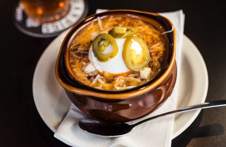 Order Pub Chili  food online from Mr Brews Taphouse store, Monona on bringmethat.com