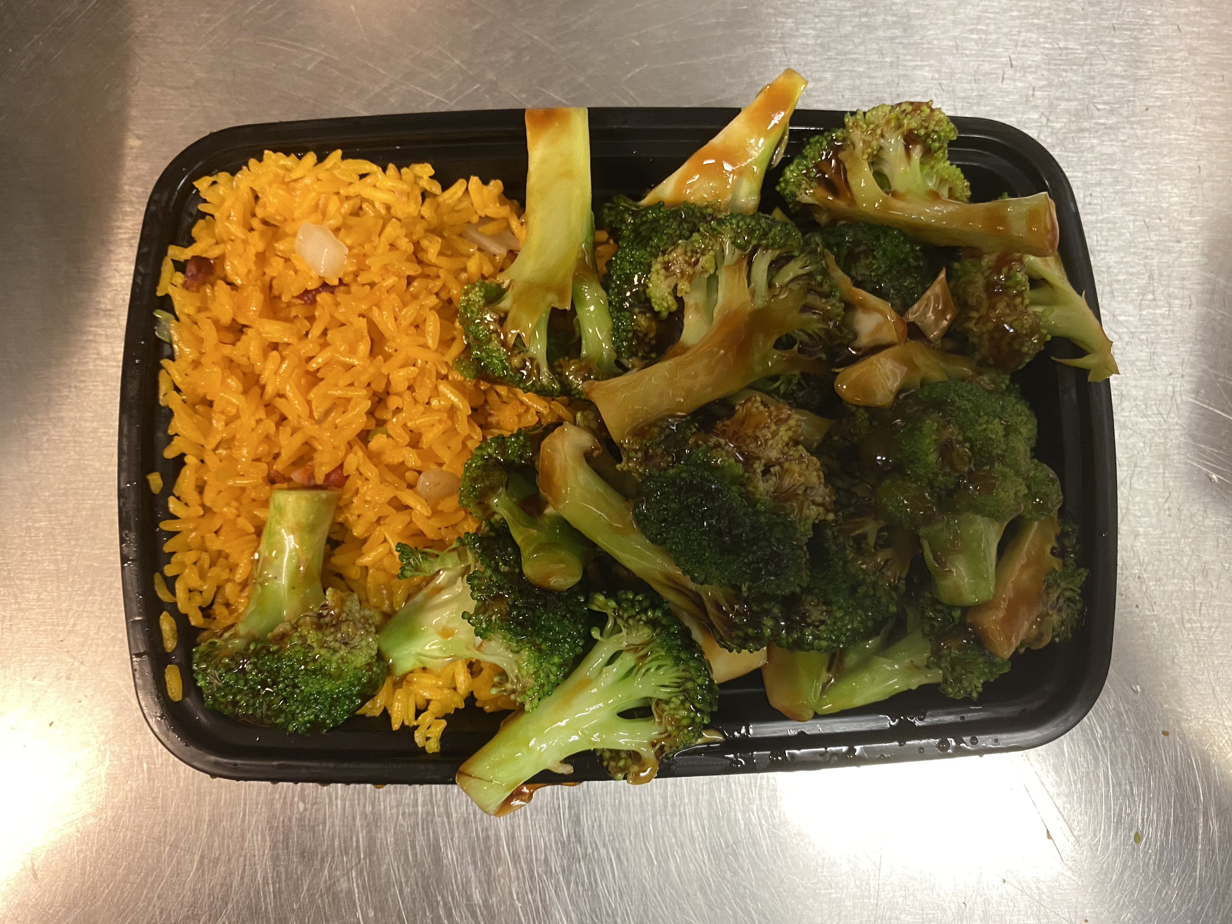 Order C31. Broccoli with Garlic Sauce Combo Plate food online from Lucky Star - Market St. store, Wilmington on bringmethat.com