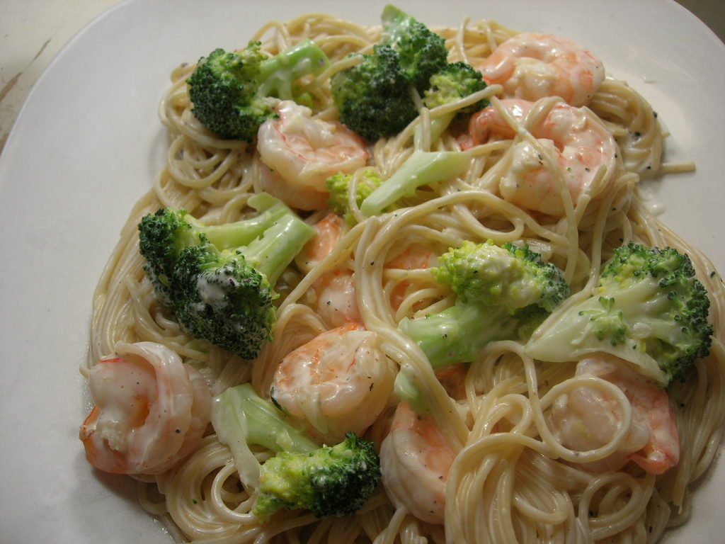 Order Linguine with Shrimp and Broccoli food online from Scala Pizza store, Mount Vernon on bringmethat.com