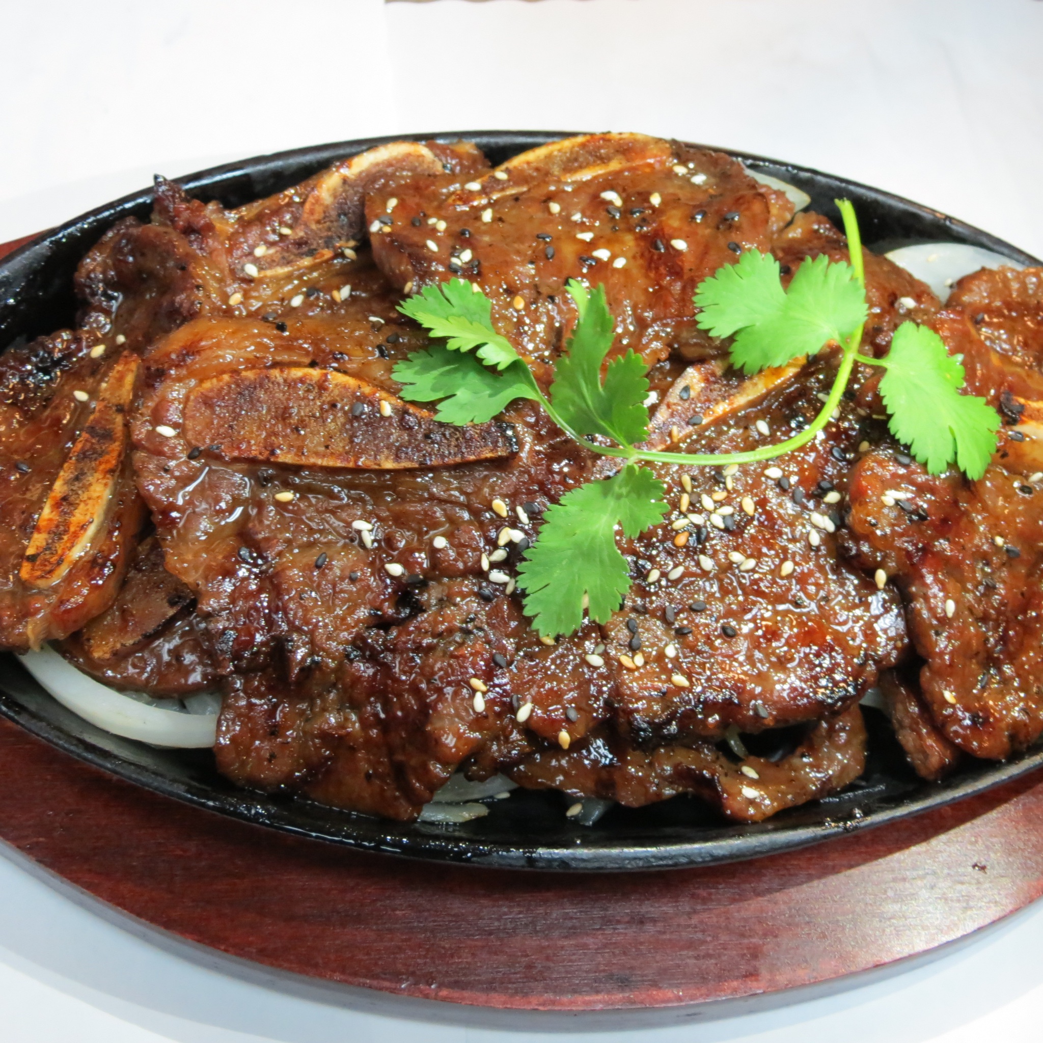 Order 19. BBQ Beef Short Rib Plate food online from Lucky Kitchen store, Eastvale on bringmethat.com