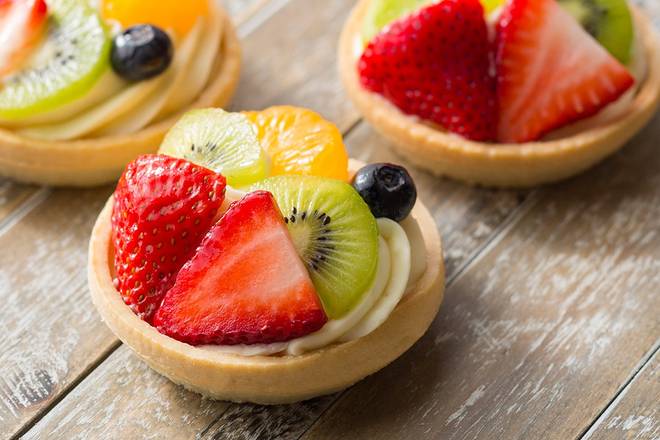 Order Fruit Tart food online from Kneaders Bakery & Cafe store, Oro Valley on bringmethat.com