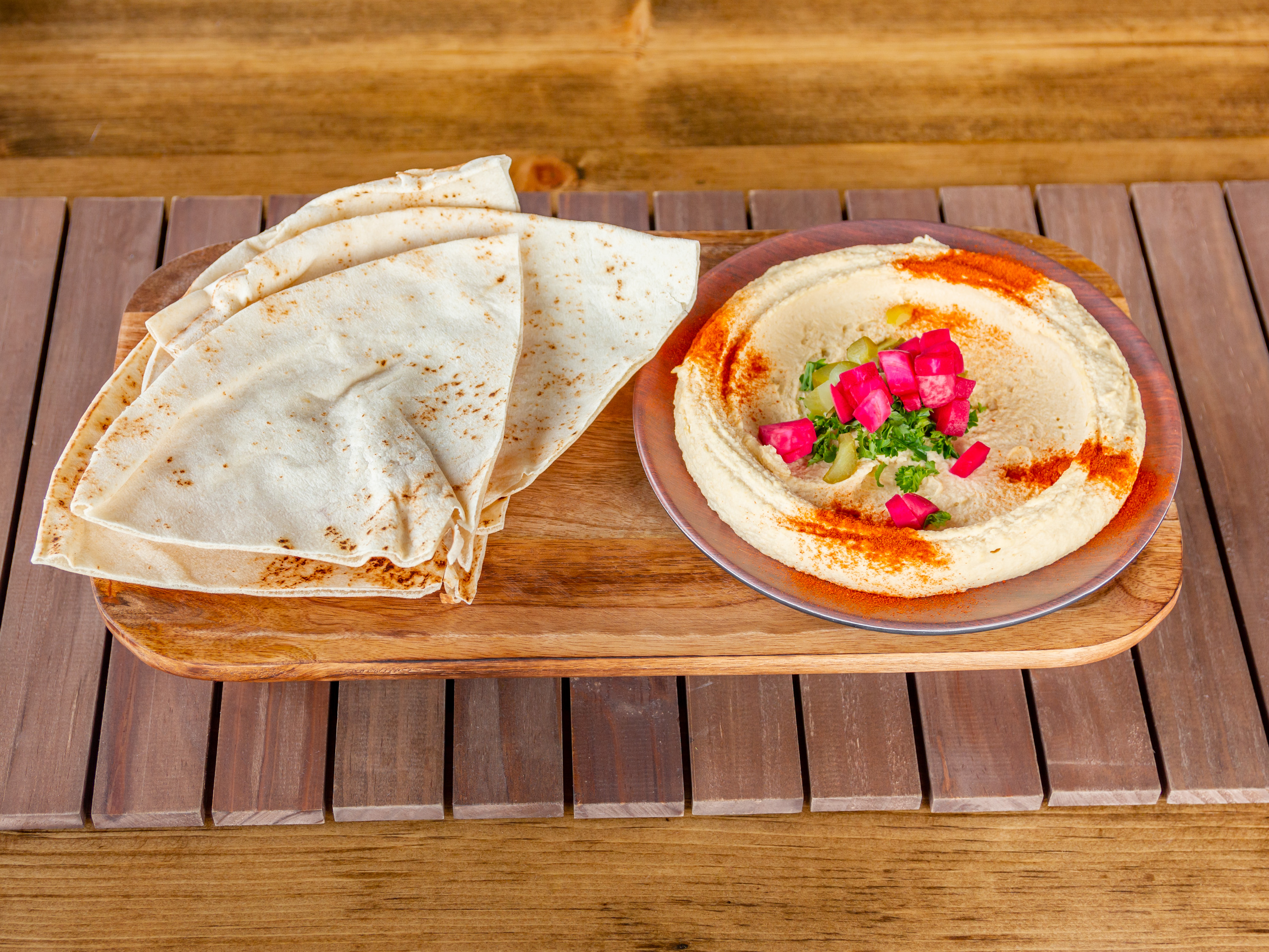 Order Hummus Classic food online from Pita To Go store, Lincoln Park on bringmethat.com