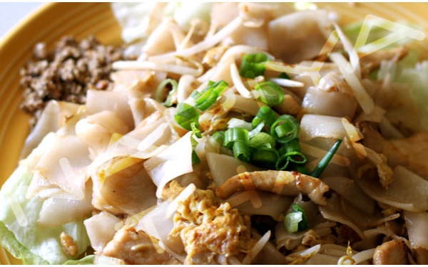 Order Gai Kua Noodles food online from Narai Thai Cuisine store, Downey on bringmethat.com