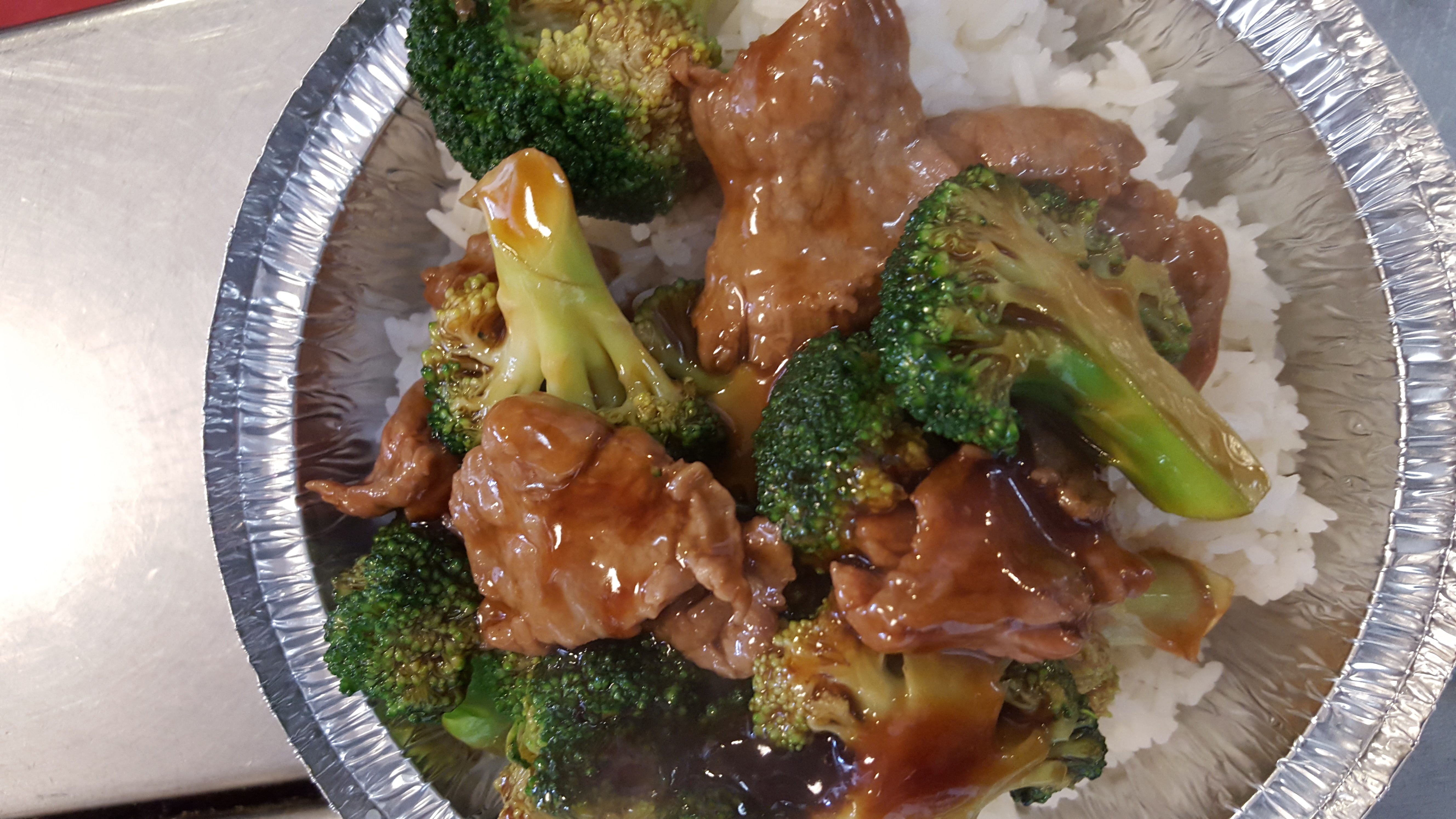 Order C8. Beef with Broccoli Combination food online from Jade Palace store, Valley Stream on bringmethat.com