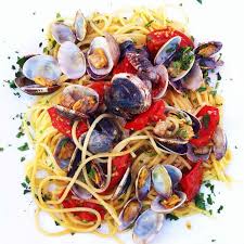 Order Spaghetti Clams food online from Gio Pizza Rustica store, Ambler on bringmethat.com