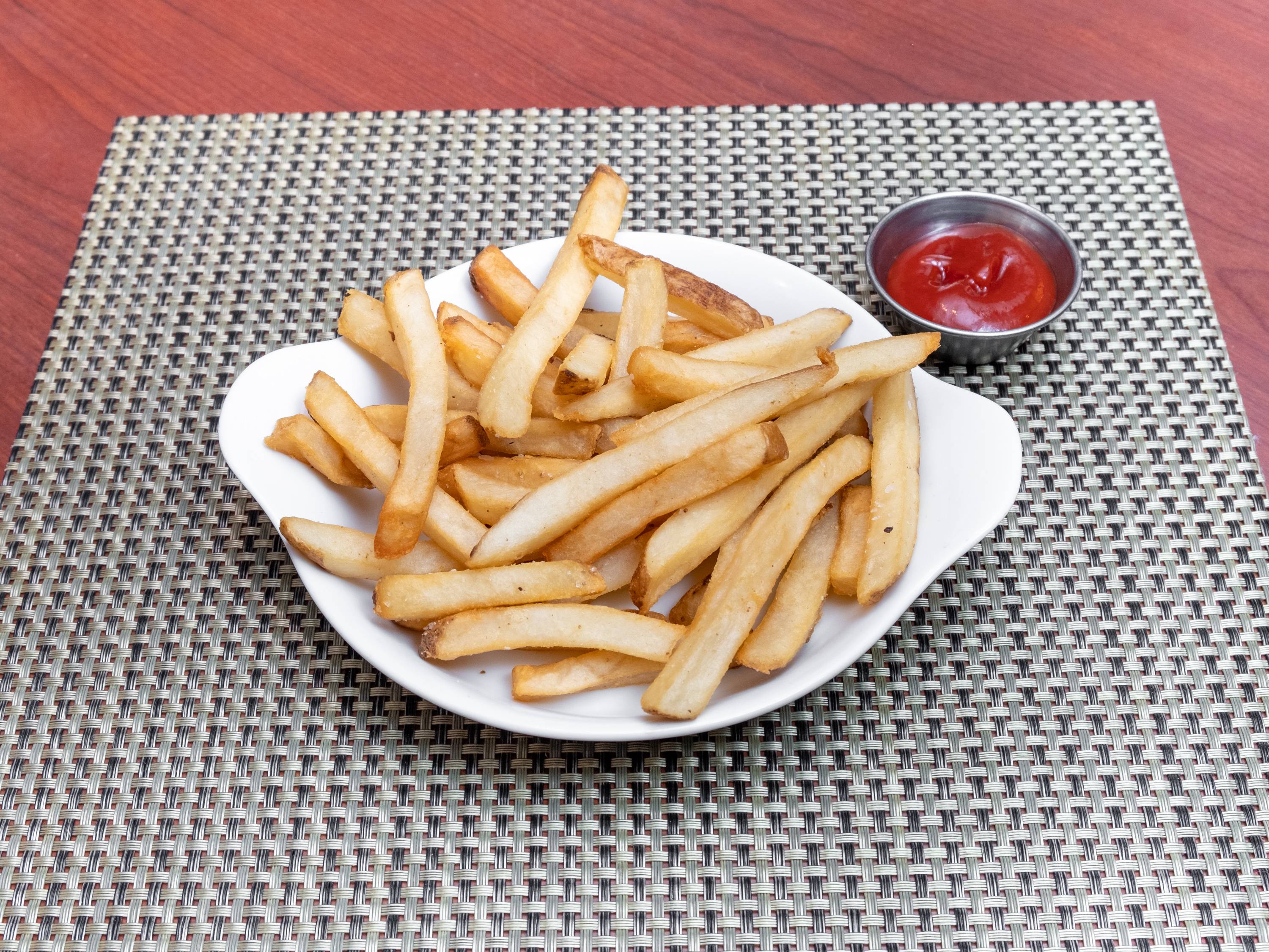 Order French Fries food online from Winberie Restaurant & Bar store, Summit on bringmethat.com