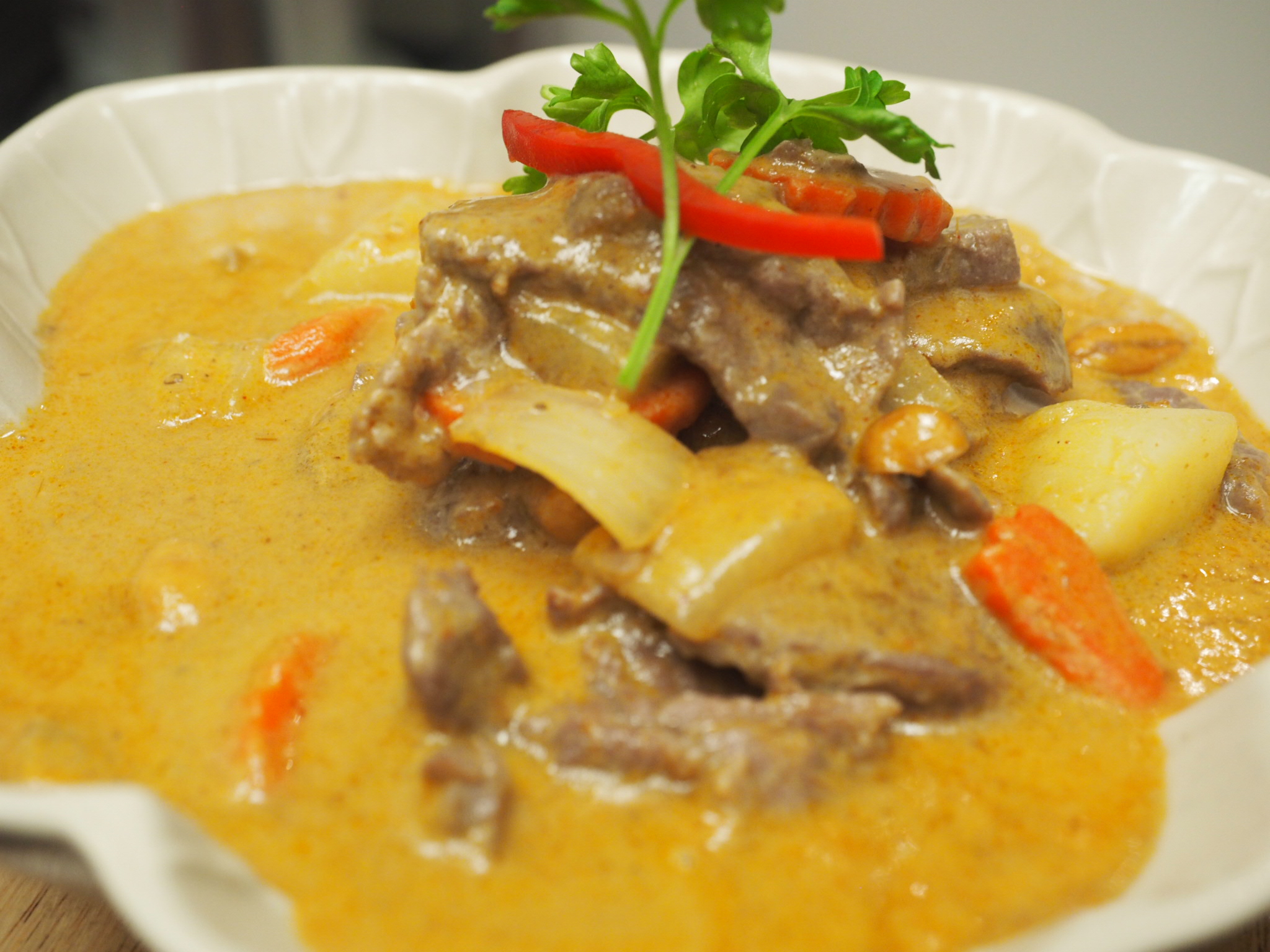 Order Massaman Curry  food online from Smile Thai store, Harbor City on bringmethat.com