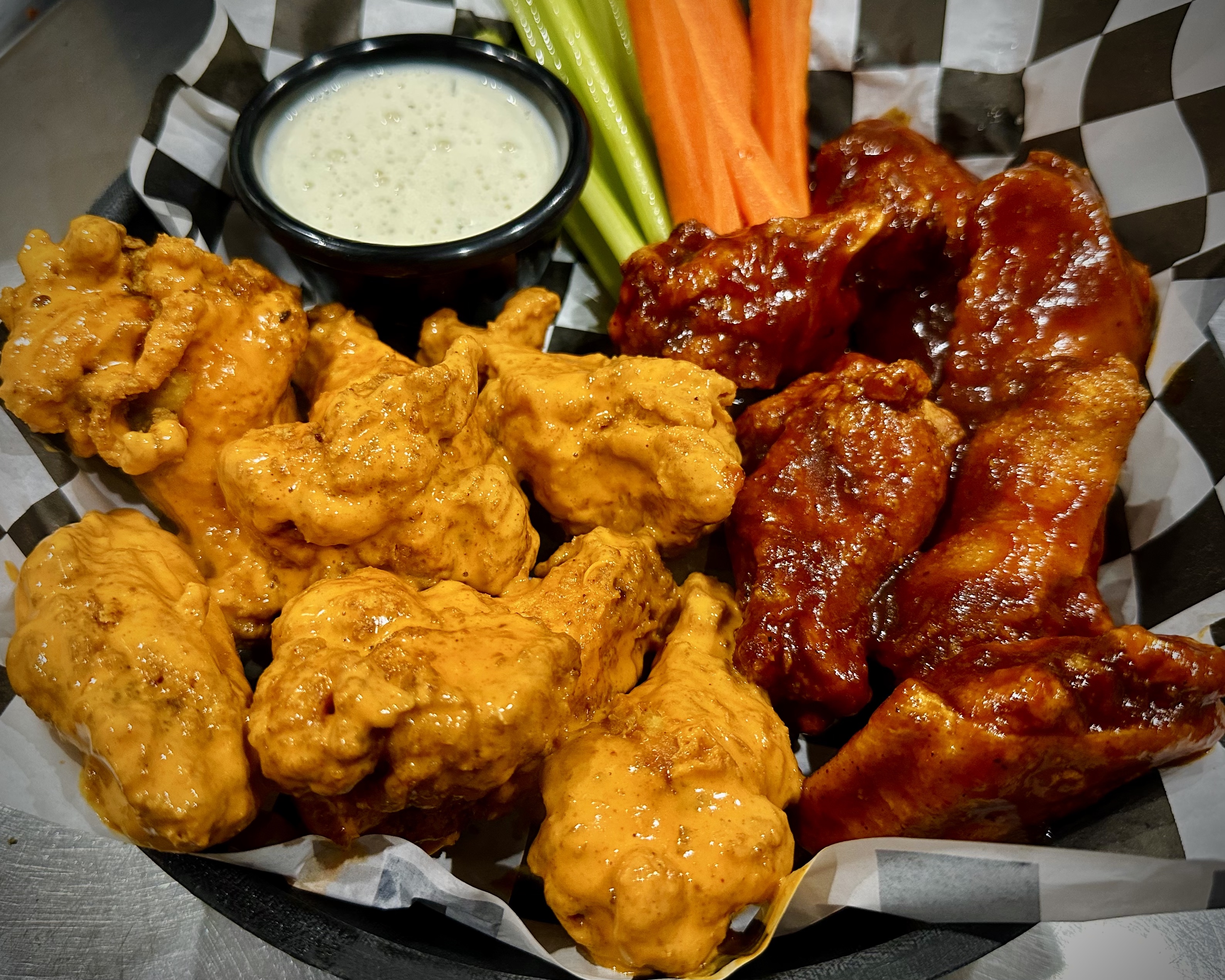 Order Jumbo Wings food online from Dunning Pour House store, Chicago on bringmethat.com