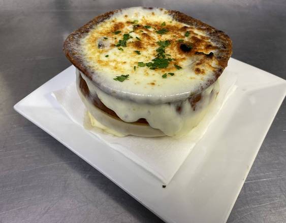 Order French Onion Soup food online from Blackjack Mulligan store, Secaucus on bringmethat.com