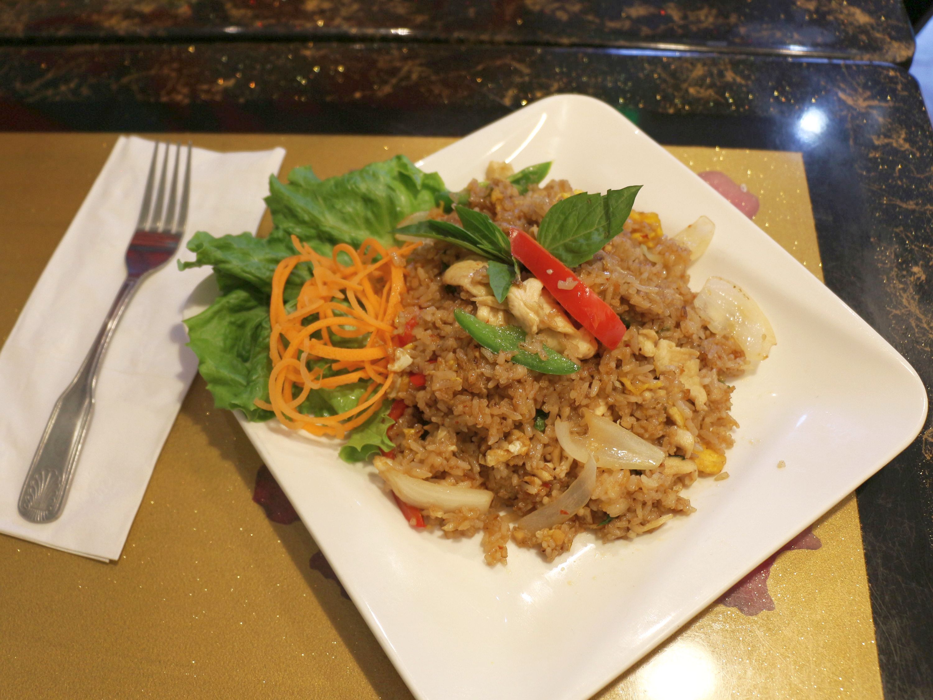 Order Basil Fried Rice food online from Tarin Thai Cuisine store, Annapolis on bringmethat.com