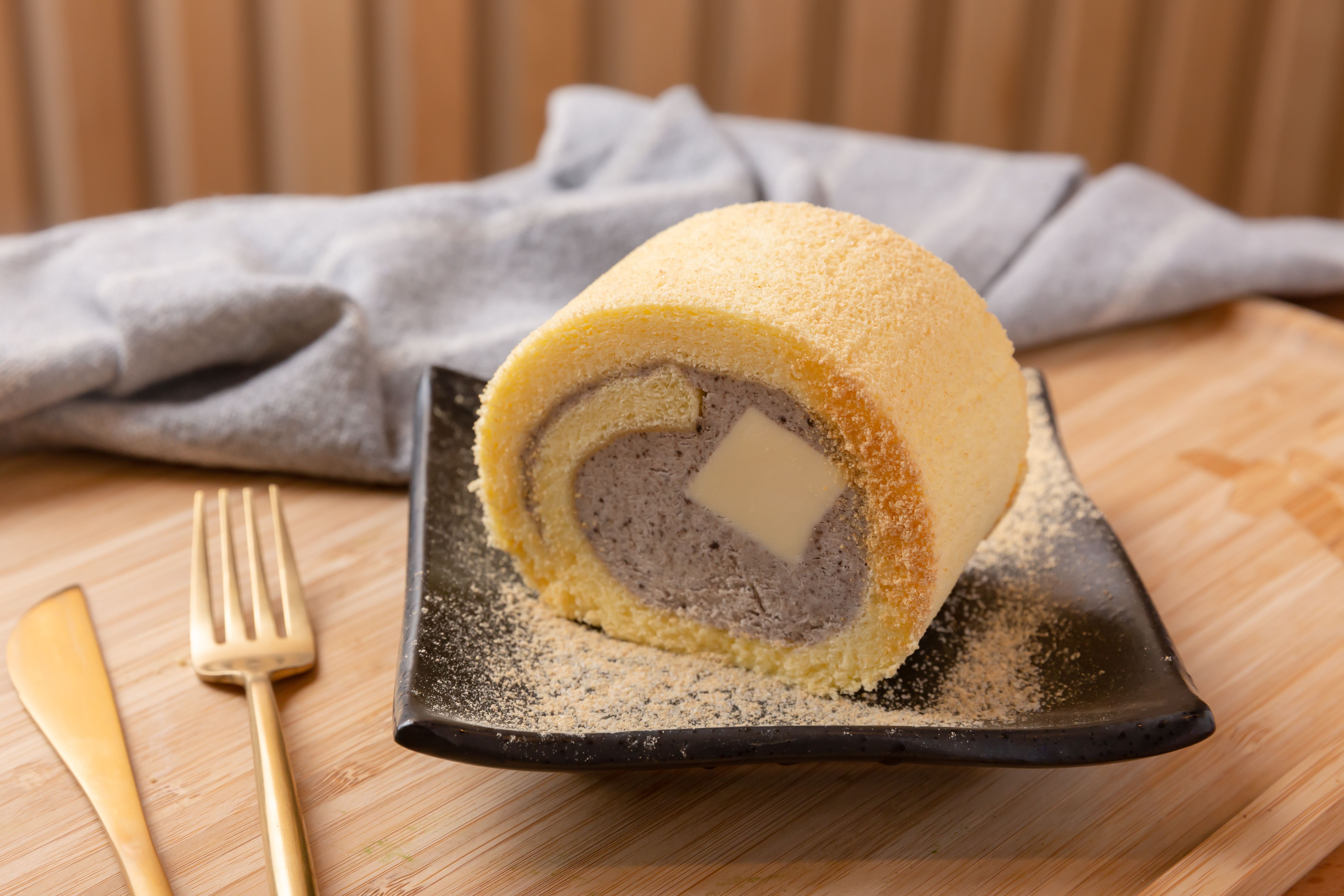 Order Hokkaido Milk Salty Roll Cake food online from Kyoto Matcha store, Rockville on bringmethat.com