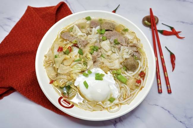 Order 霸王牛杂汤粉 / Beef Tripe Ultimate Spicy Rice Noodle Soup food online from Classic Guilin Rice Noodles store, San Mateo on bringmethat.com