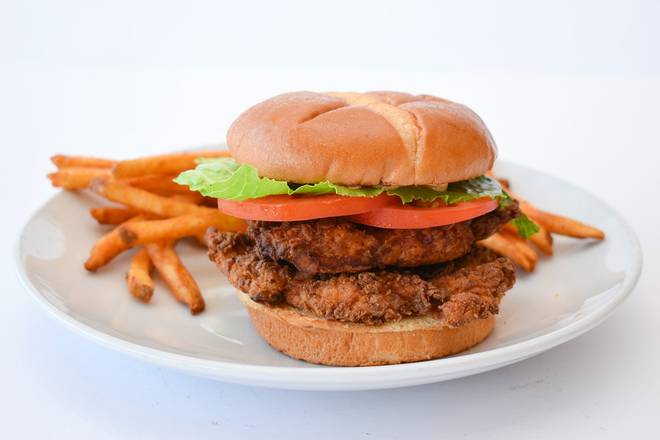 Order Chipotle Chicken Sandwich food online from Sunny Street Cafe store, Des Peres on bringmethat.com