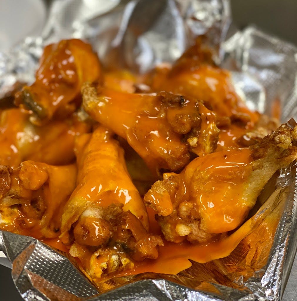 Order Buffalo Wings - 6 Pieces food online from E Milano Pizza store, Nashville on bringmethat.com