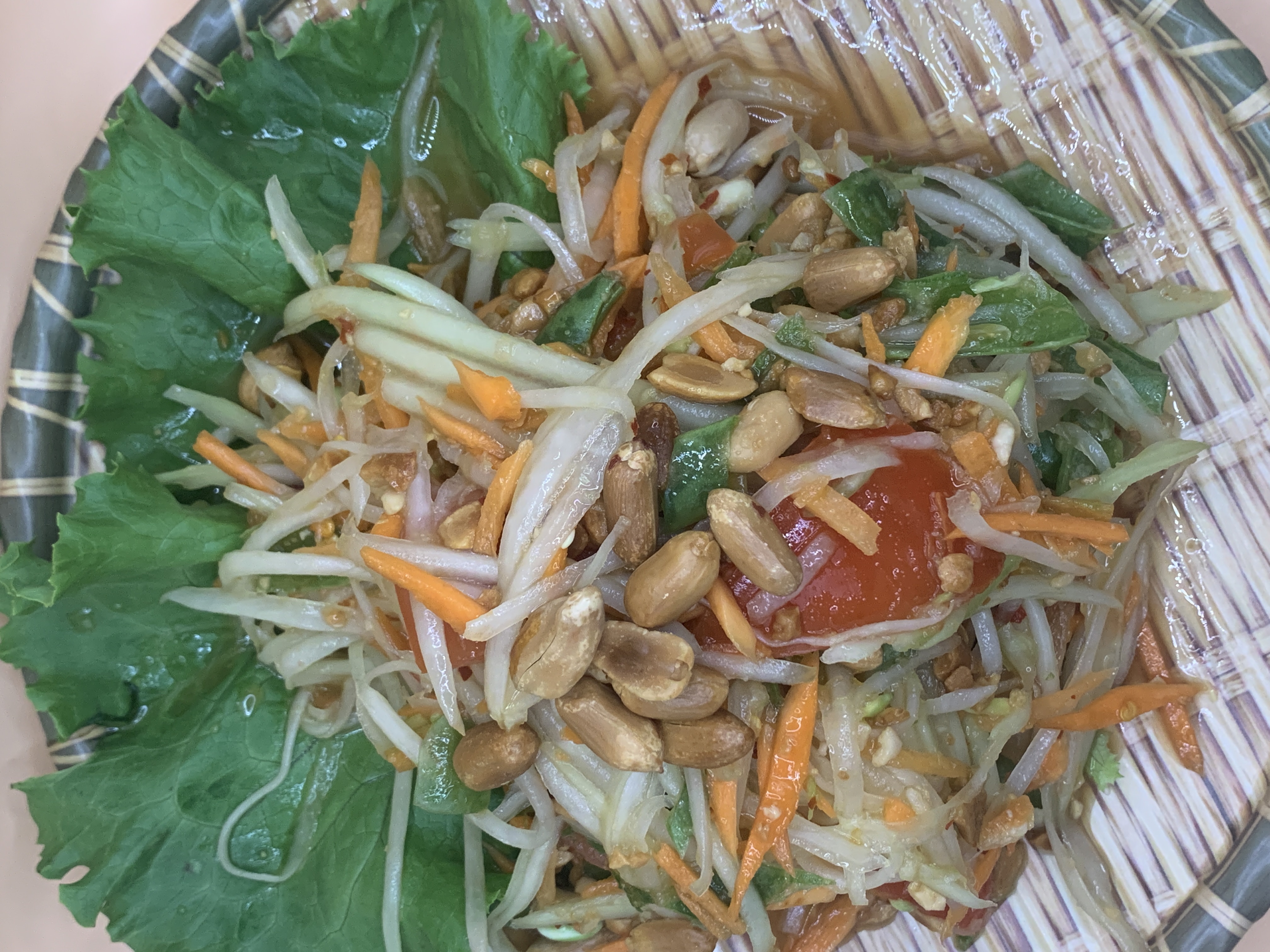 Order Papaya Salad Thai style (ส้มตำไทย)  food online from Khaokang Thai Kitchen store, Mountain View on bringmethat.com